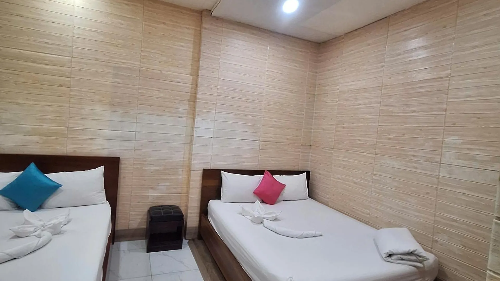 Damry Hotel Ho Chi Minh City 0*,  Vietnam
